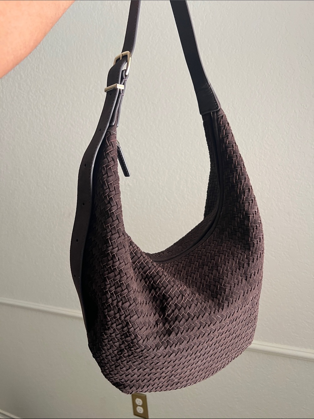 Madewell Essentials Curve Shoulder Bag - Dark Carob - Picture 4 of 7